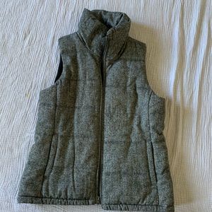Old Navy Puffer Vest Size M